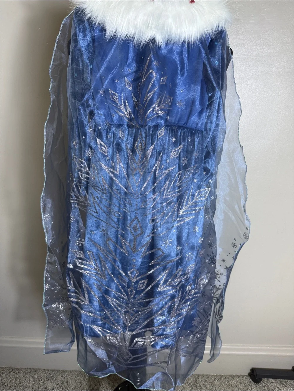 Disney Frozen Princess Elsa 8 pc Costume Blue Velvet Dress Attached Cape NEW